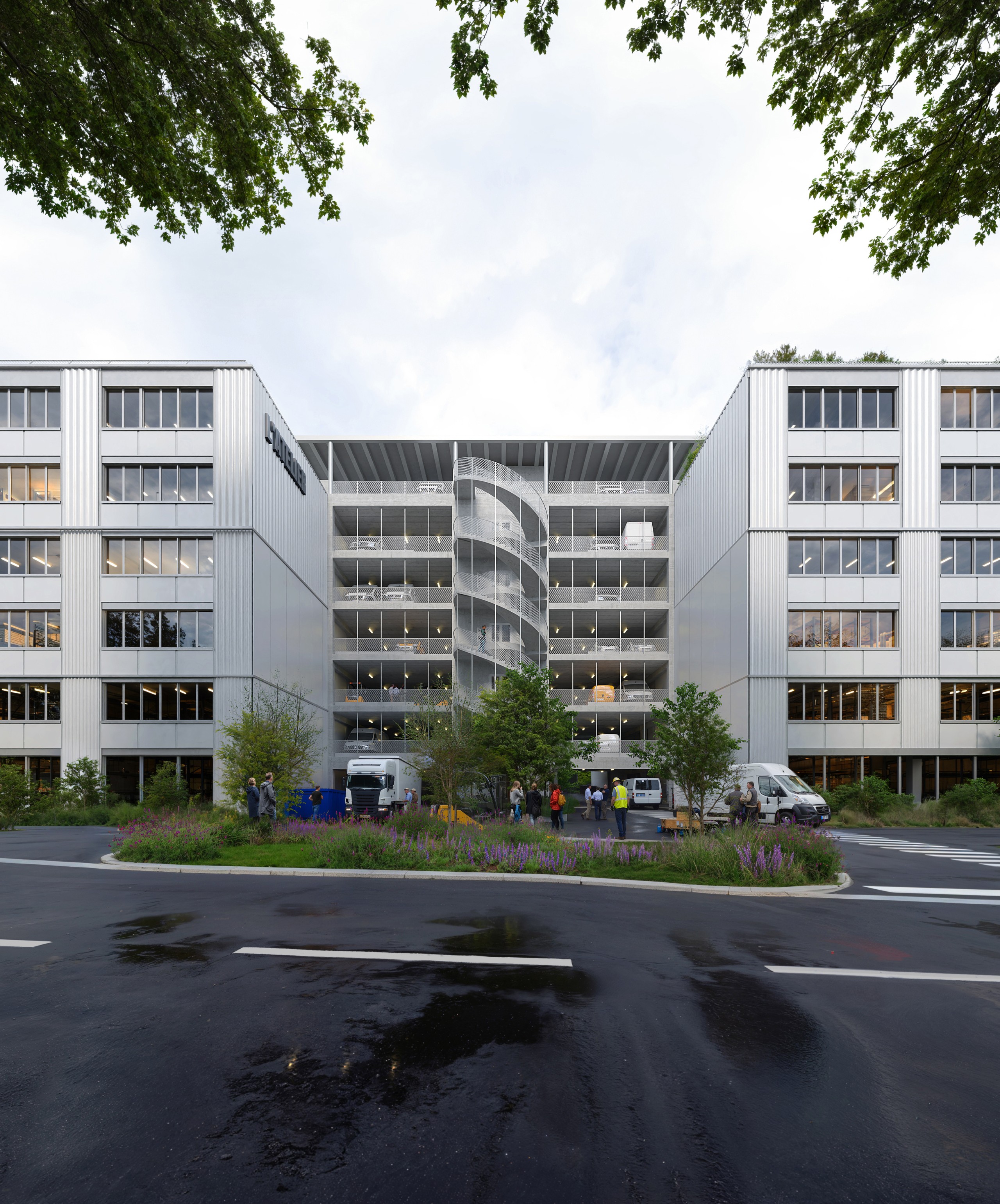 beci-syvilarchitectures-girondins-apreslapluie-2560x.jpg